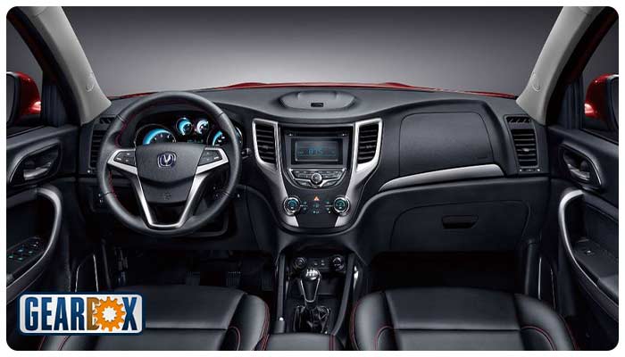 بررسی مشخصات فنی چانگان CS35 و ارزش خرید این خودرو 2 طراحی داخلی چانگان CS35