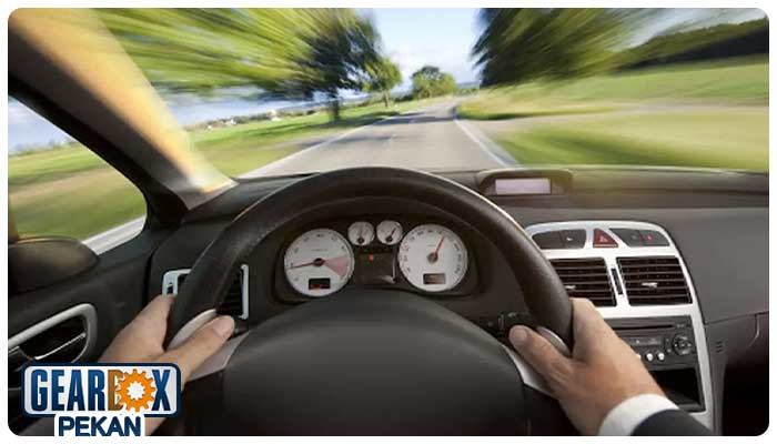 رانندگی بد از دلایل تقه زدن گیربکس