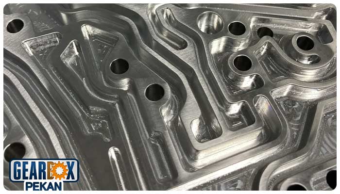 خرابی سوپاپ‌ها از دلایل تقه زدن گیربکس اتو ماتیک