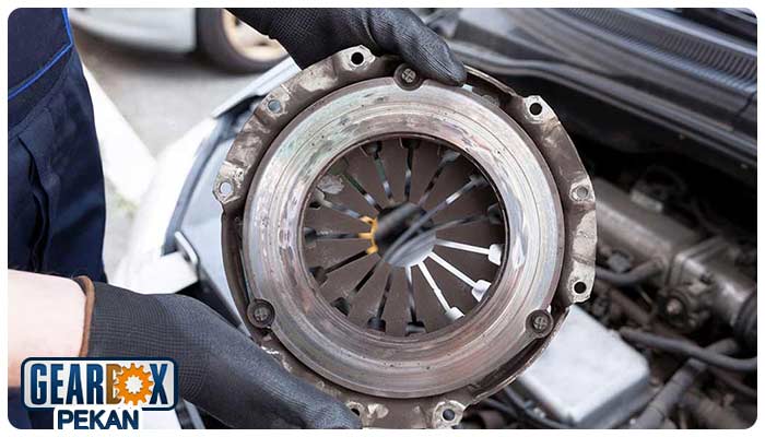 لقی دیسک و صفحه از دلایل تقه گیربکس