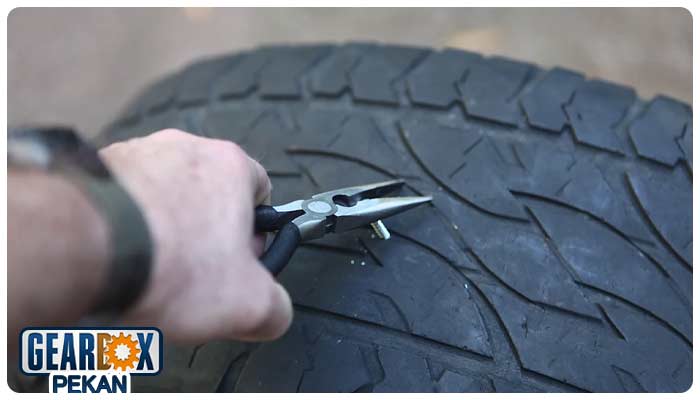 دلایل پنچر شدن لاستیک خودرو