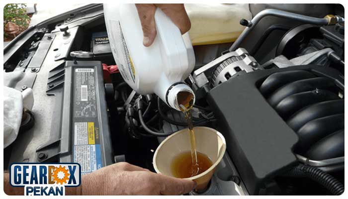 اضافه کردن روغن گیربکس