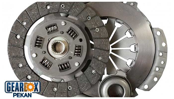 6 نشانه خرابی صفحه کلاچ خودرو و بررسی عملکرد آن