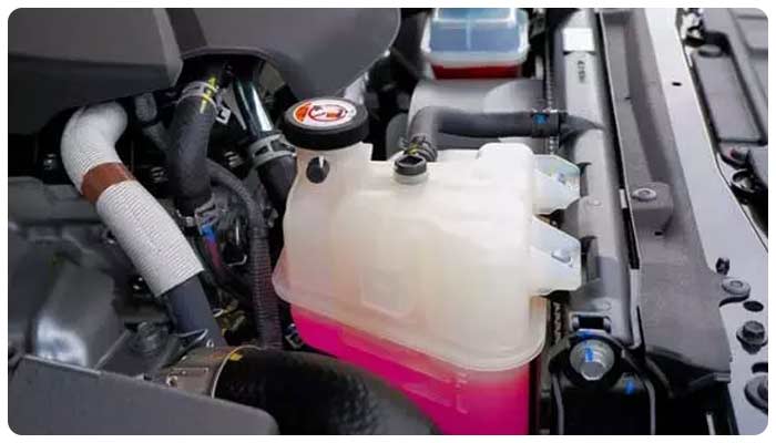 بهترین زمان تعویض ضدیخ خودرو